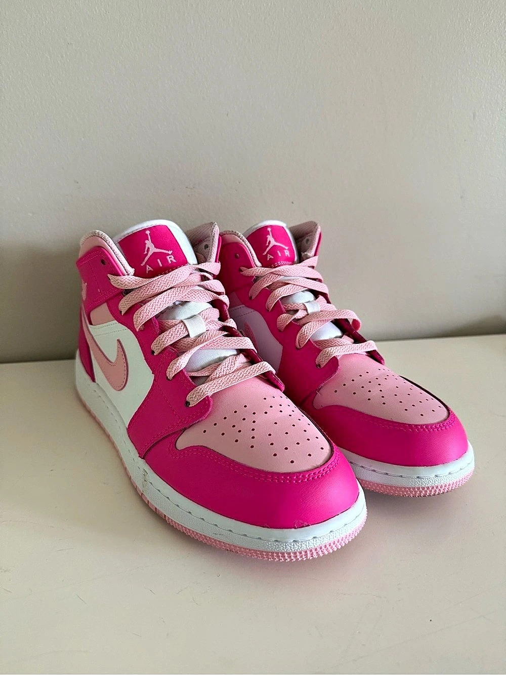 Nike Air Jordan 1 Low Pink & White Sneakers